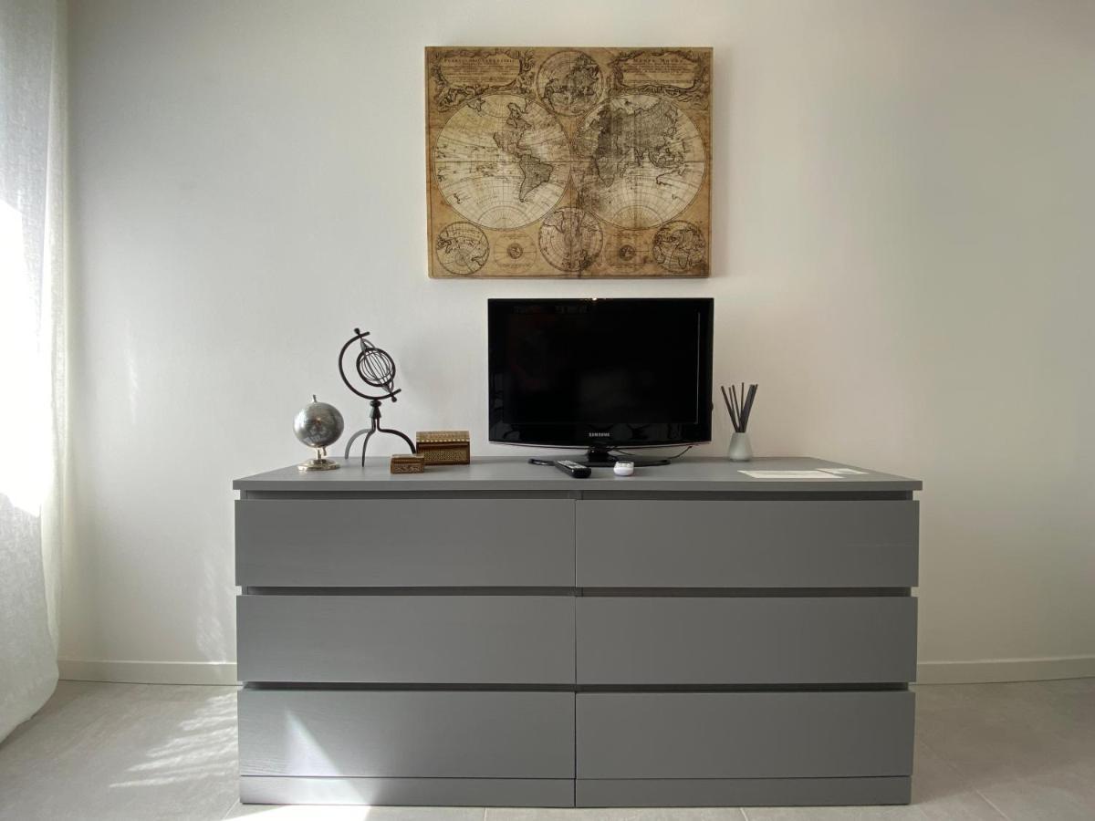 Maison Morandi Spinone Al Lago Bagian luar foto