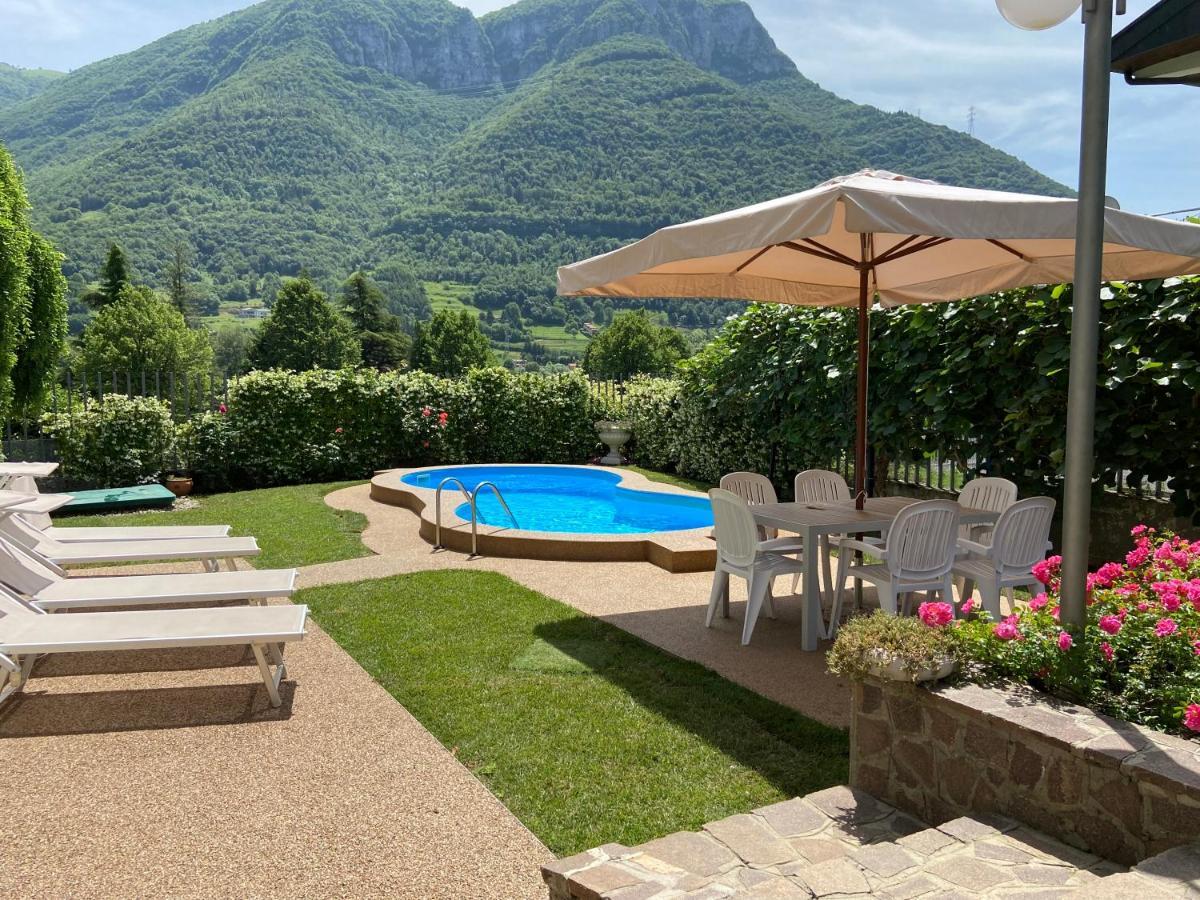 Maison Morandi Spinone Al Lago Bagian luar foto
