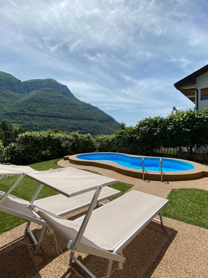 Maison Morandi Spinone Al Lago Bagian luar foto
